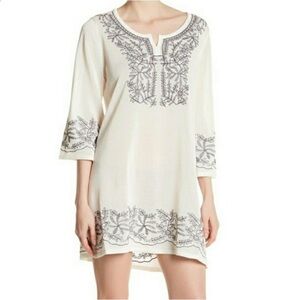 New Monoreno Floral Embroidered Bell Sleeve Off-White Knit Tunic Dress | Size M
